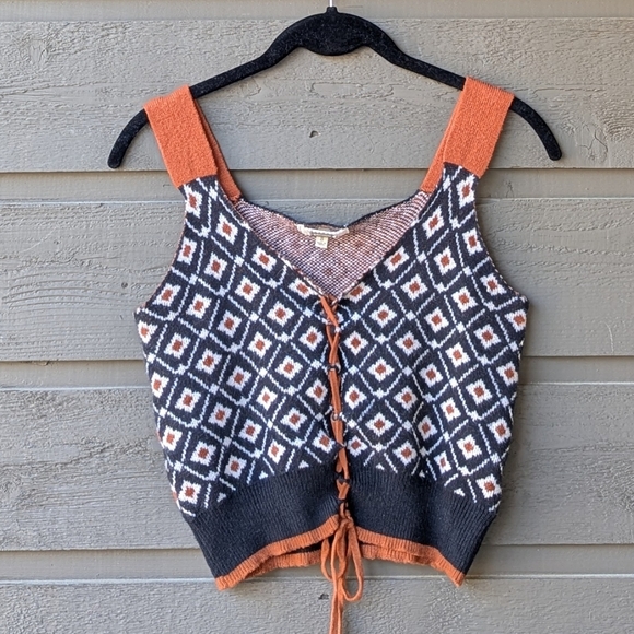 Gimmicks by BKE Western Boho Knit Lace Up Crop Tank Top Size Small - Picture 8 of 8